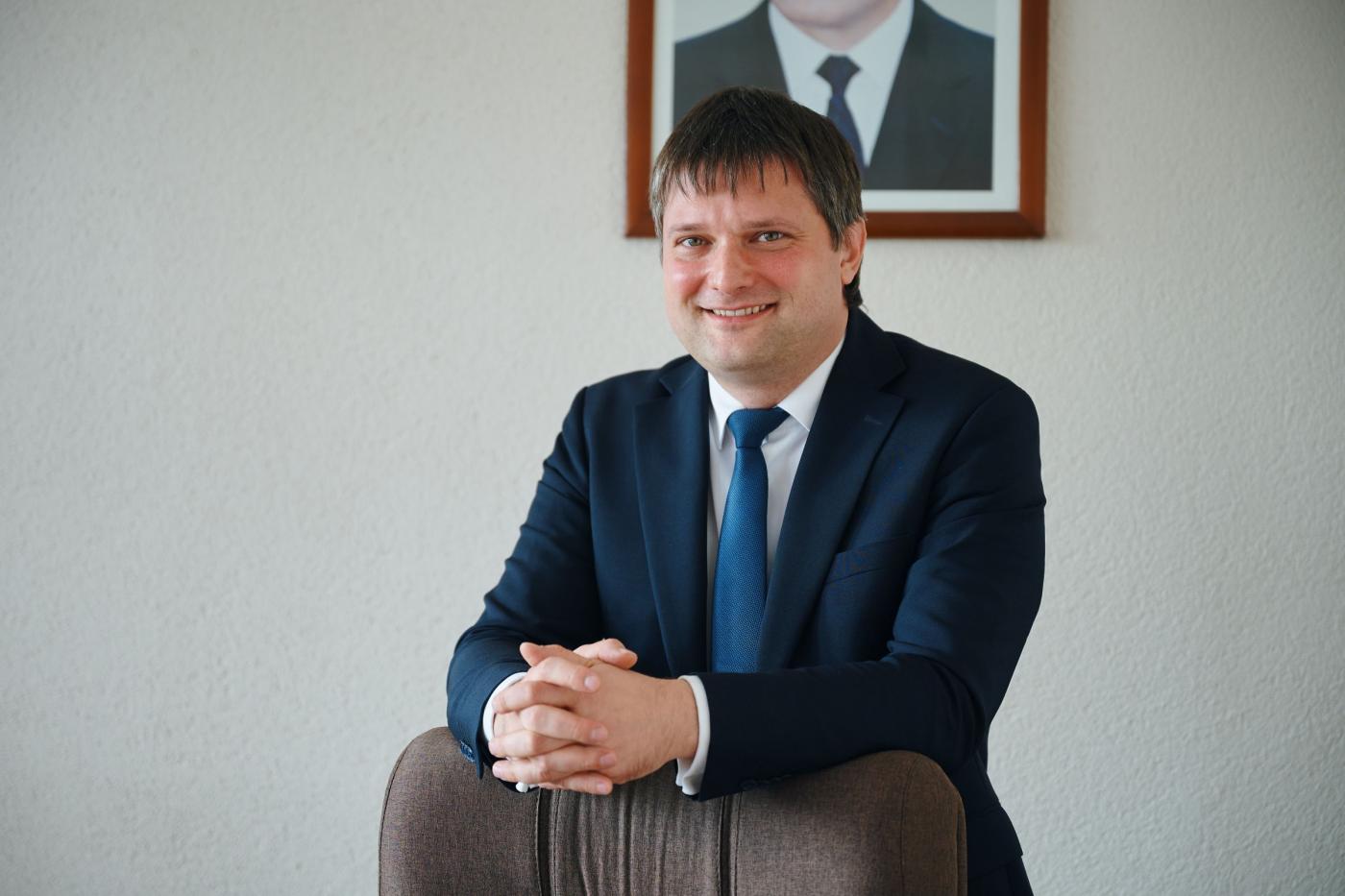 ФЭС – 40 лет со дня образования. Декан Дмитрий Ливанский рассказал о юбилее, достижениях и будущем факультета